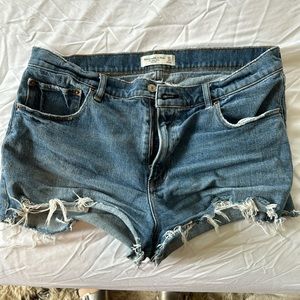 Abercrombie cut off shorts